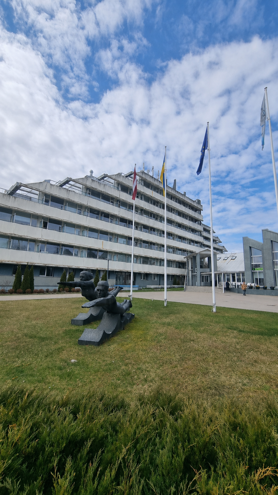 Attēlā redzama Nacionālā rehabilitācijas centra VAIVARI ēka